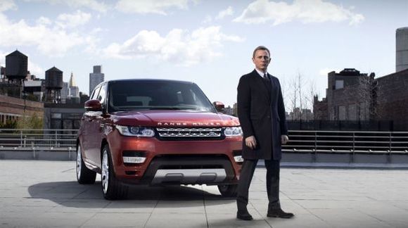 Daniel Craig lieferte den Range Rover Sport in New York ab. Daniel Craig lieferte den Range Rover Sport in New York ab.