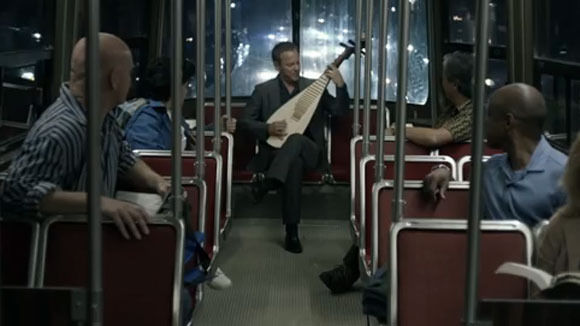 Das versteht Kiefer Sutherland also unter Abenteuern. Das versteht Kiefer Sutherland also unter Abenteuern.