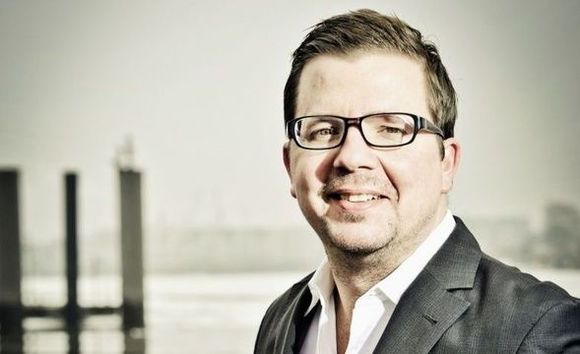 Matthias Onken lebt und arbeitet in Hamburg. Matthias Onken lebt und arbeitet in Hamburg.