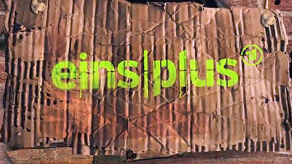 Neu ist, dass der Digitalkanal Filme, Serien sowie Dokus aufnimmt. EinsPlus produziert zudem Frisches für Kids und spannt das Web stärker ein. Neu ist, dass der Digitalkanal Filme, Serien sowie Dokus aufnimmt. EinsPlus produziert zudem Frisches für Kids und spannt das Web stärker ein.