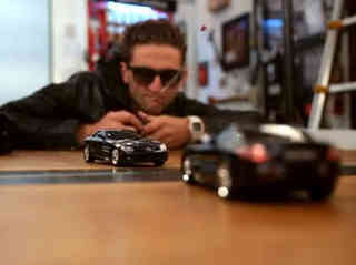 Mercedes CLA: Witzige Spotserie von Casey Neistat Mercedes CLA: Witzige Spotserie von Casey Neistat