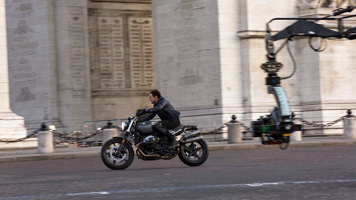 So macht sich "MI"-Star Tom Cruise auf einem BMW-Bike.