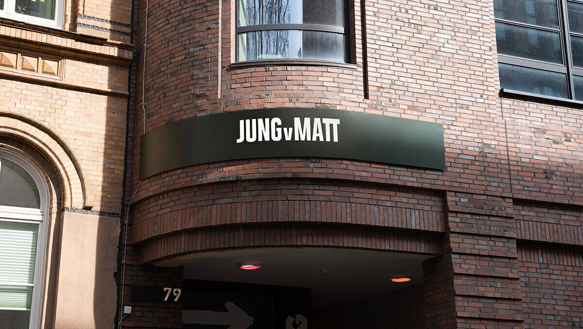 Jung von Matt: Eingang in der Hamburger Glashüttenstraße