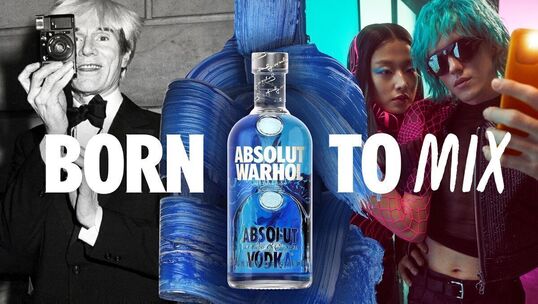 Bild: Absolut enthüllt limitierte Warhol-Flasche mit internationaler Kampagne