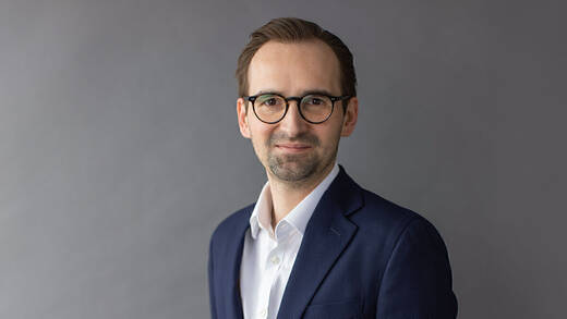 „Künstliche Intelligenz ist kein Allheilmittel, sondern ein mächtiges Werkzeug, das Personalisierung auf ein neues Level heben kann“, sagt Karl Sponholz, Chief Product and Technology Officer und Linkedin Top Voice für KI.