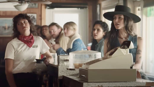 Der Spot von Wrangler spielt in einem typischen US-Diner.