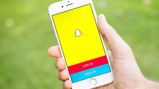 Die Foto-App Snapchat ist in Deutschland beliebt. Nutzer:innen mögen die AR-Funktion besonders.