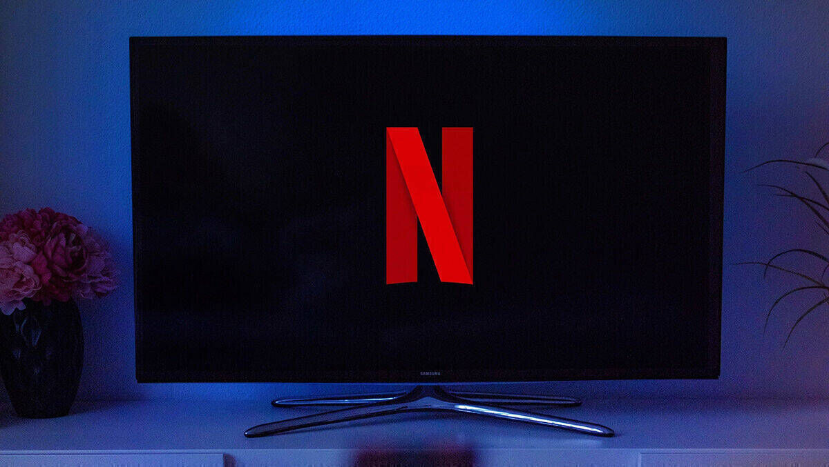 How to connect hot sale netflix on smart tv