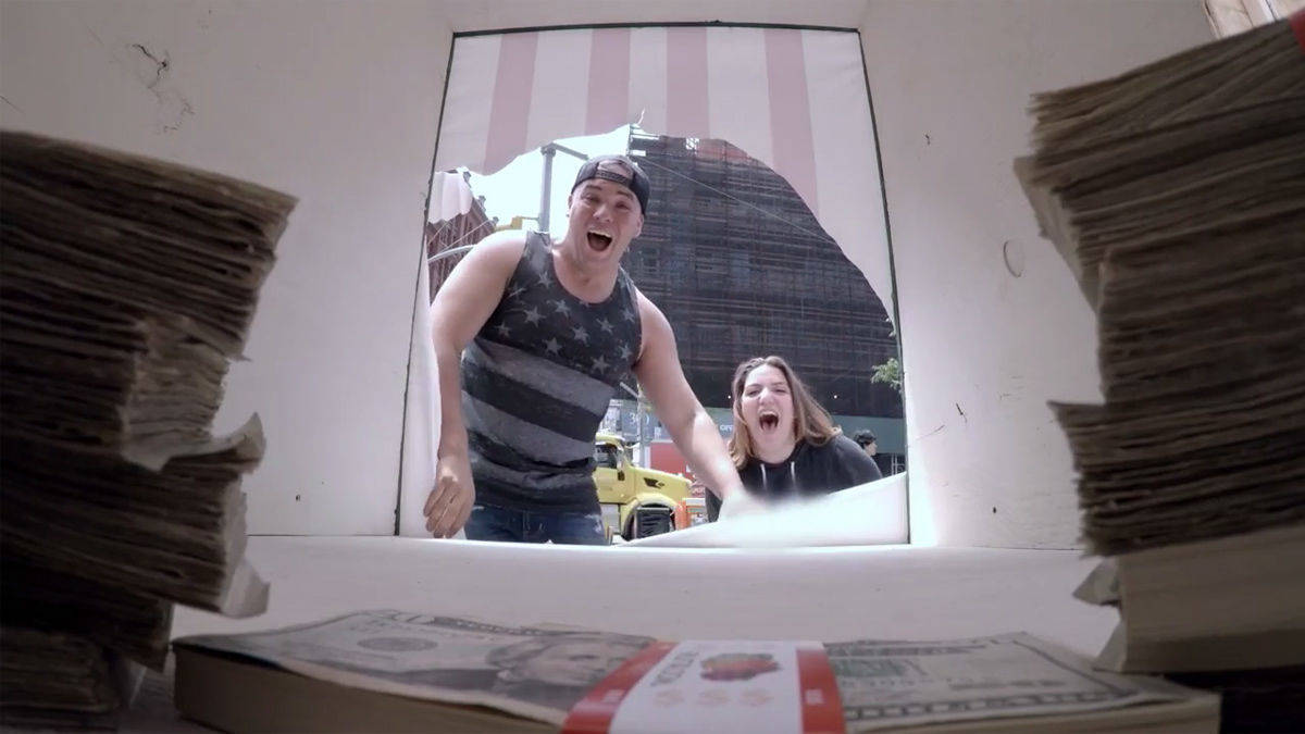 Die Belohnung für die Aufmerksamen: Ein Haufen Geld.